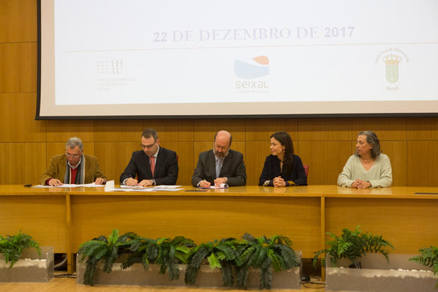 Assinatura de acordo