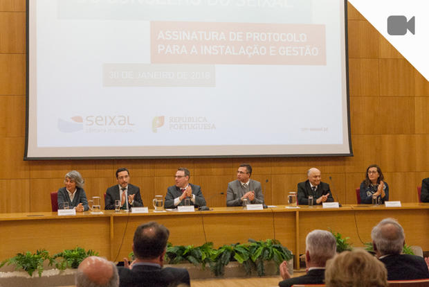 Assinatura de protocolo