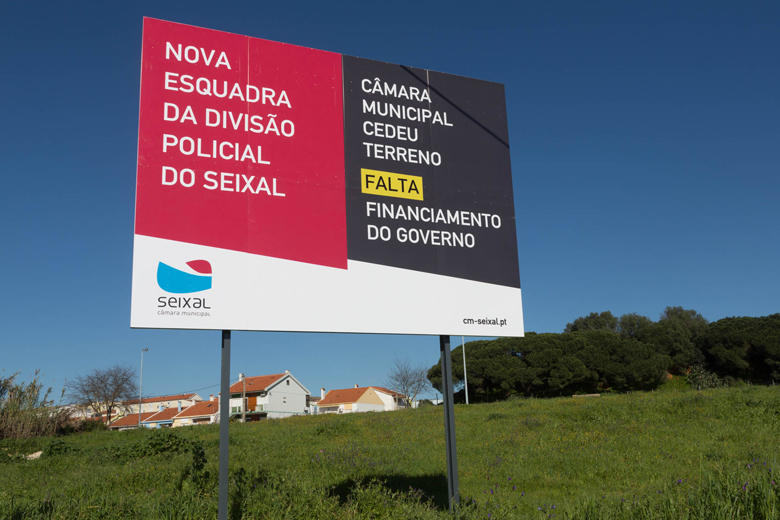 Outdoor no terreno cedido pela autarquia