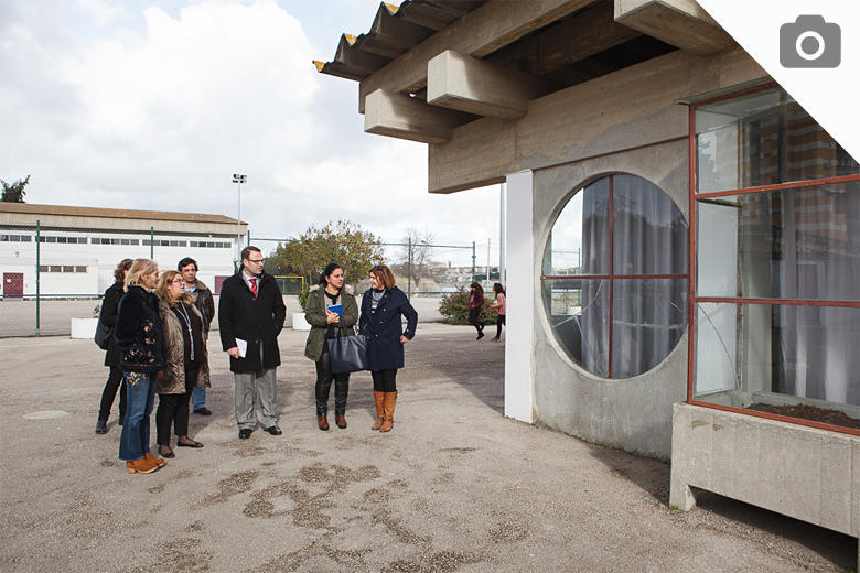 Comitiva da autarquia em visita à Escola Paulo da Gama