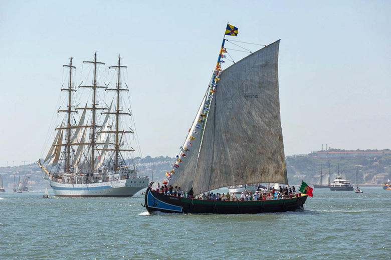 Varino «Amoroso» a navegar no Tejo